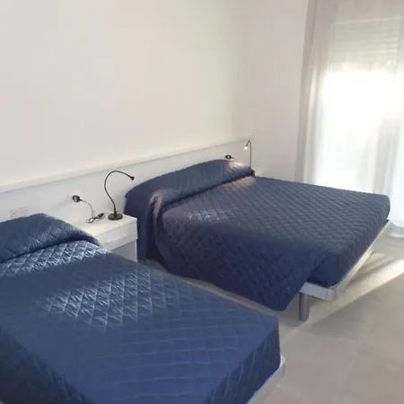 דירה Lovely One-bedroom Flat In A Modern ביביונה